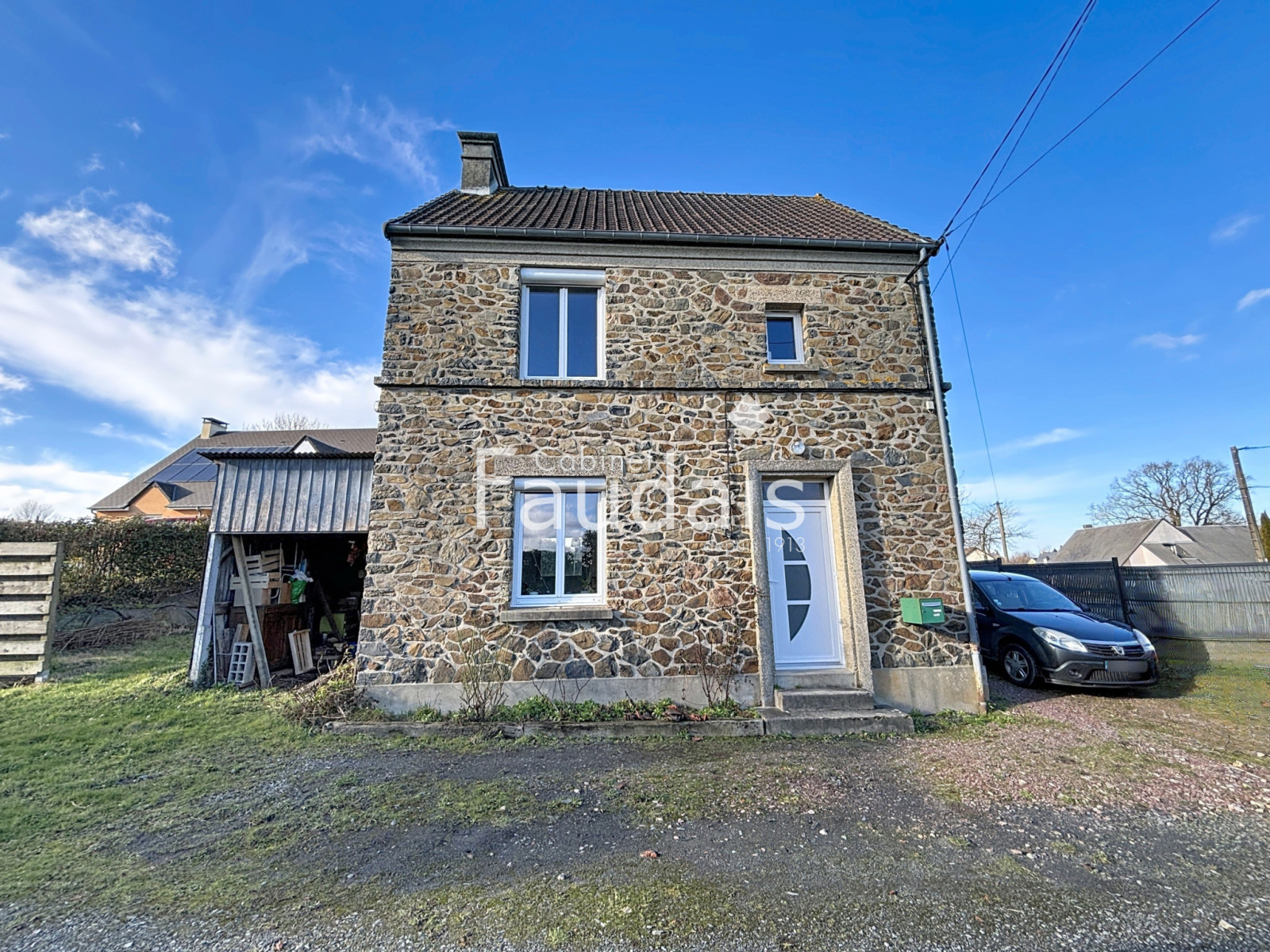 
                                                Vente
                                                 HEBECREVON, Maison rénovée de 75m2, 2 chambres