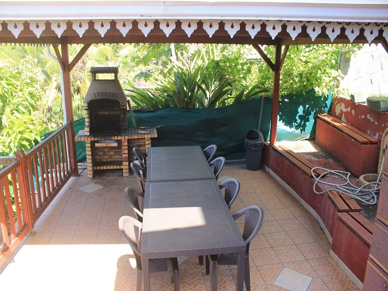 
                                                Vente
                                                 VILLA MEUBLÉE F7