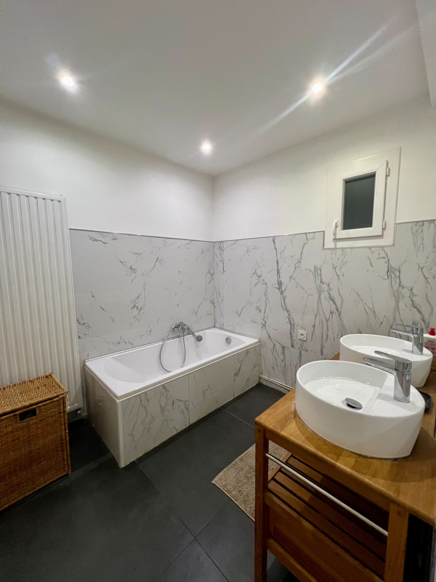 Location
                                                 HERRIOT