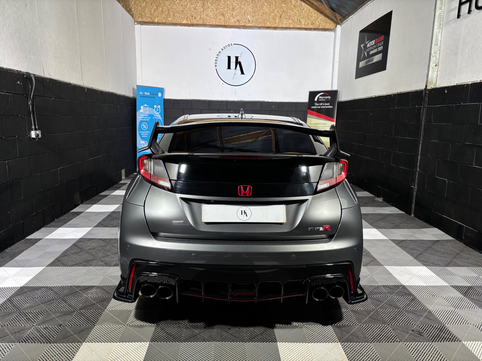 
                                                Voiture
                                                 Honda Civic GT