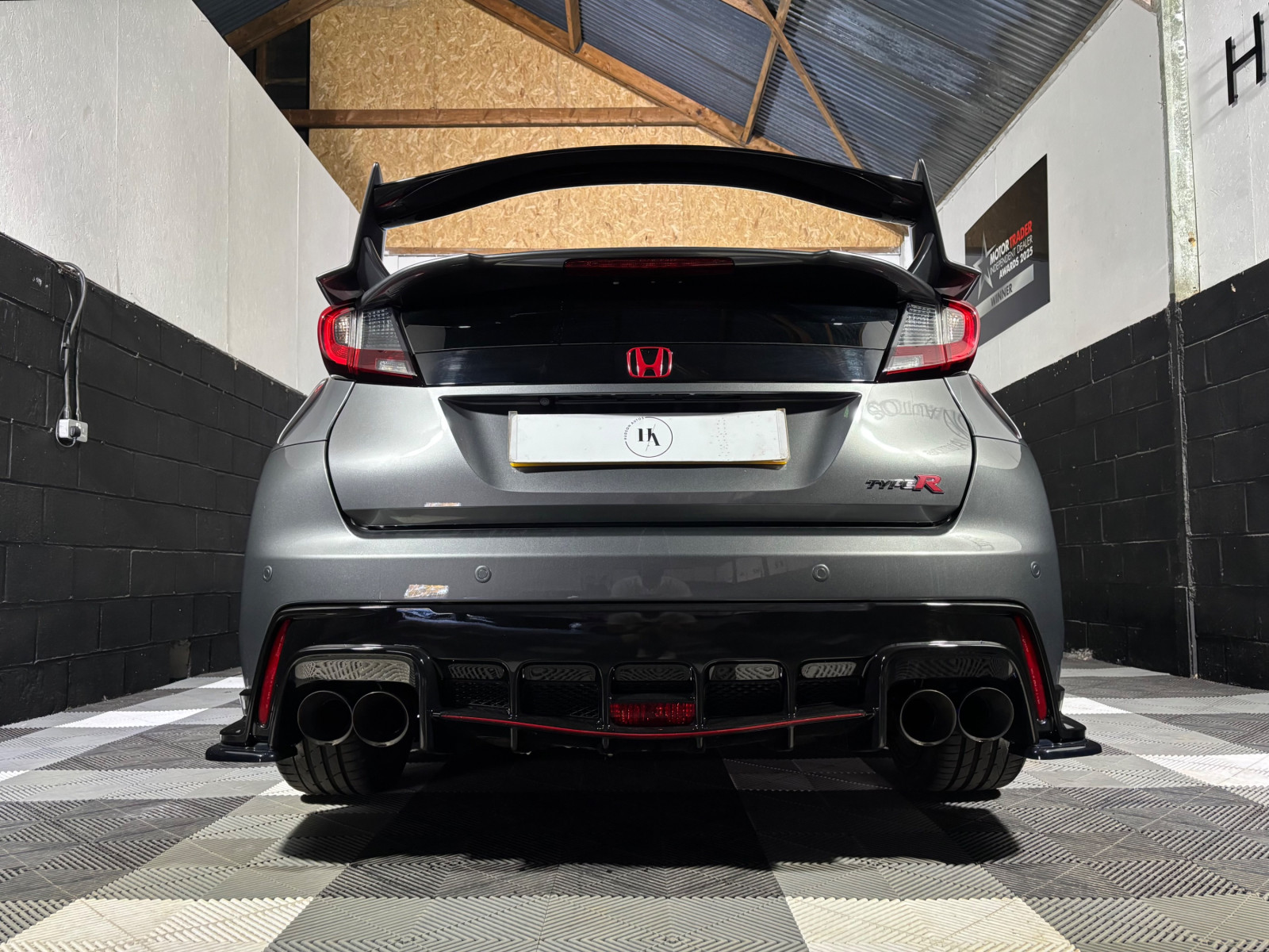 
                                                Voiture
                                                 Honda Civic GT