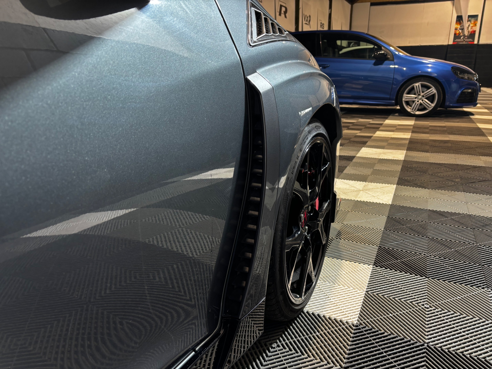 
                                                Voiture
                                                 Honda Civic GT