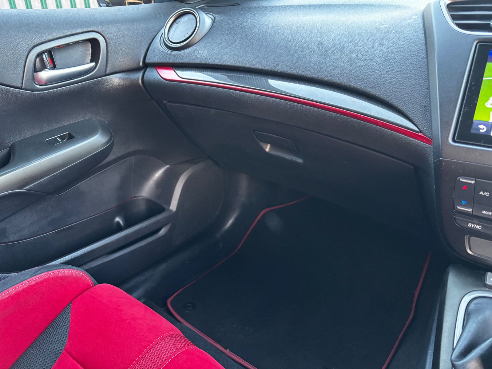 
                                                Voiture
                                                 Honda Civic GT