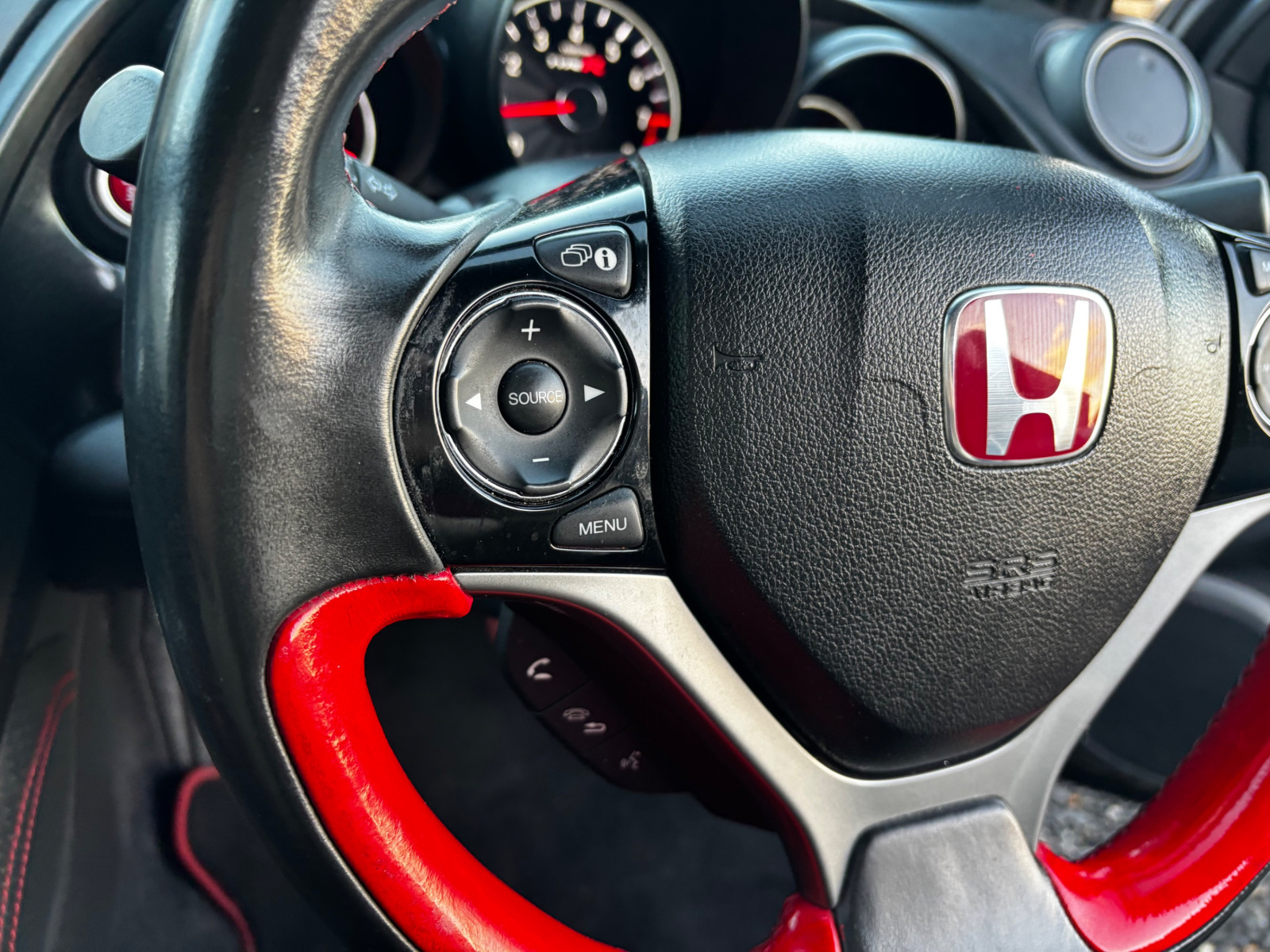 
                                                Voiture
                                                 Honda Civic GT