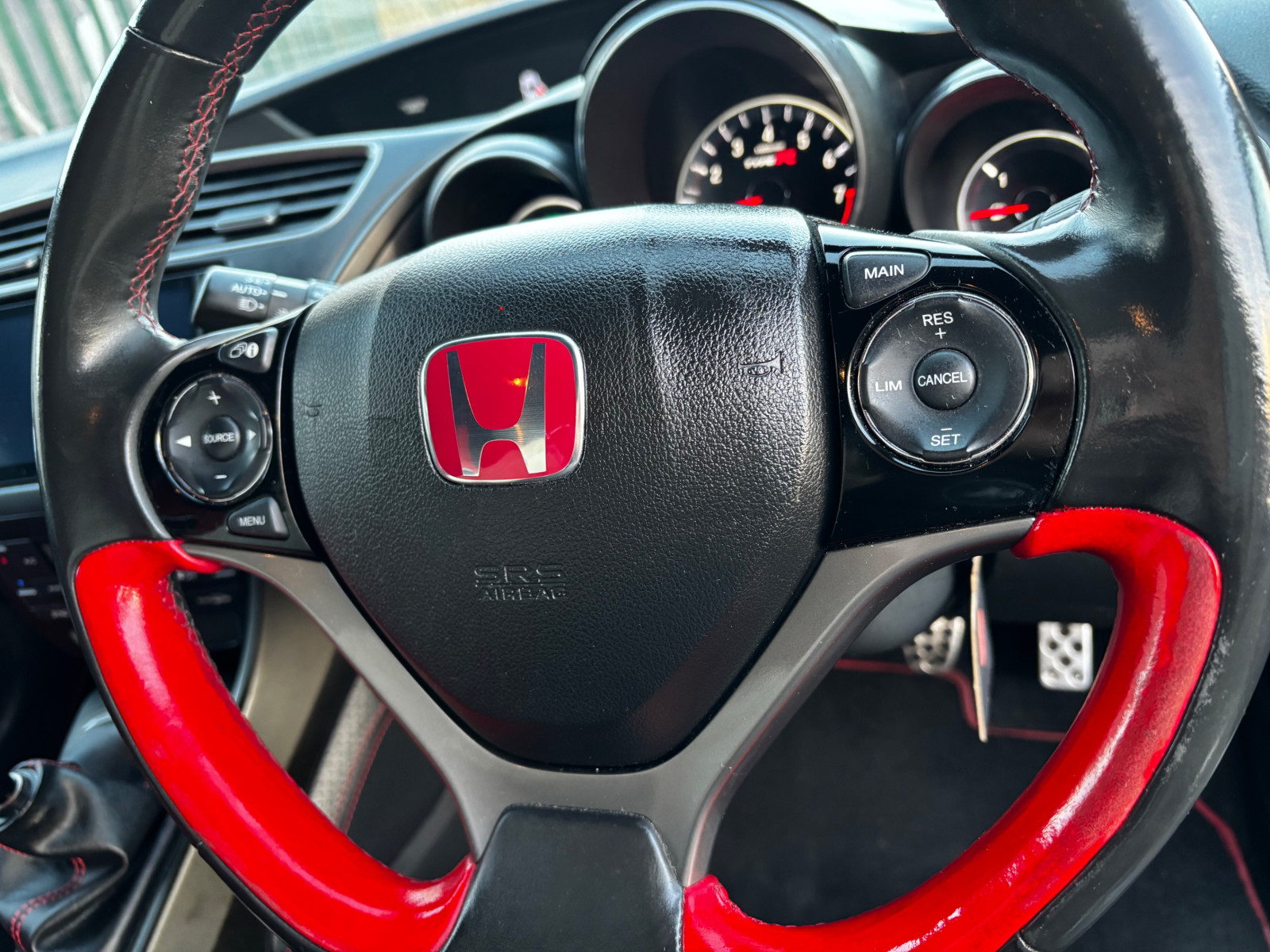 
                                                Voiture
                                                 Honda Civic GT
