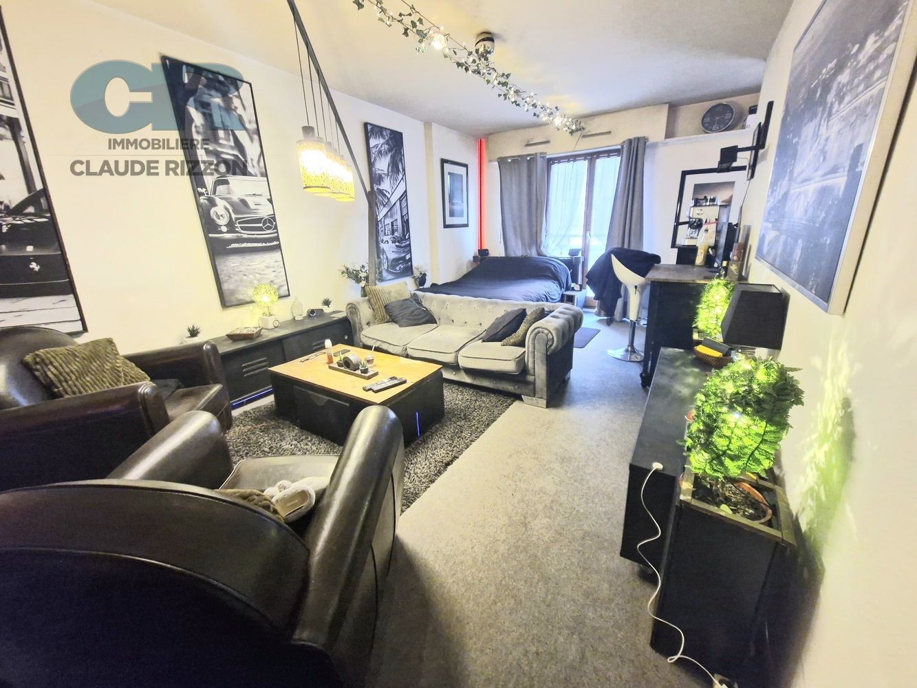 
                                                Vente
                                                 HOPITAL CENTRAL - F1 loué à vendre