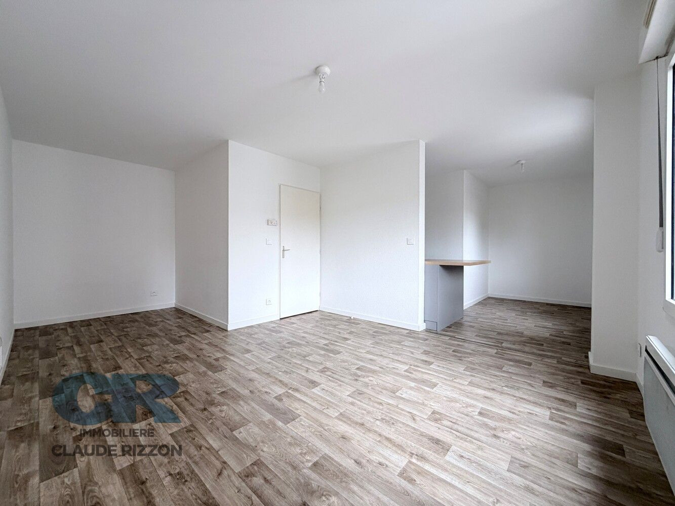 
                                                Vente
                                                 HOPITAL CENTRAL - F1B à vendre