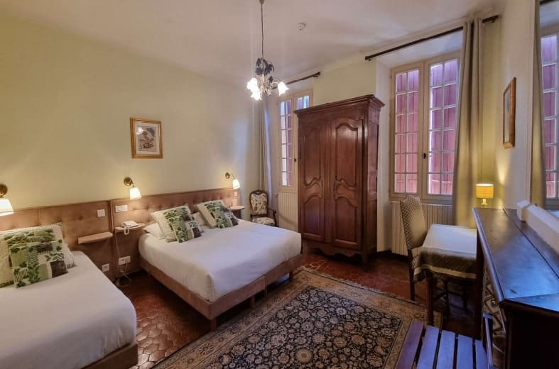 
                                                Vente
                                                 Hôtel-restaurant 3 étoiles de 22 chambres à vendre dans le Vaucluse