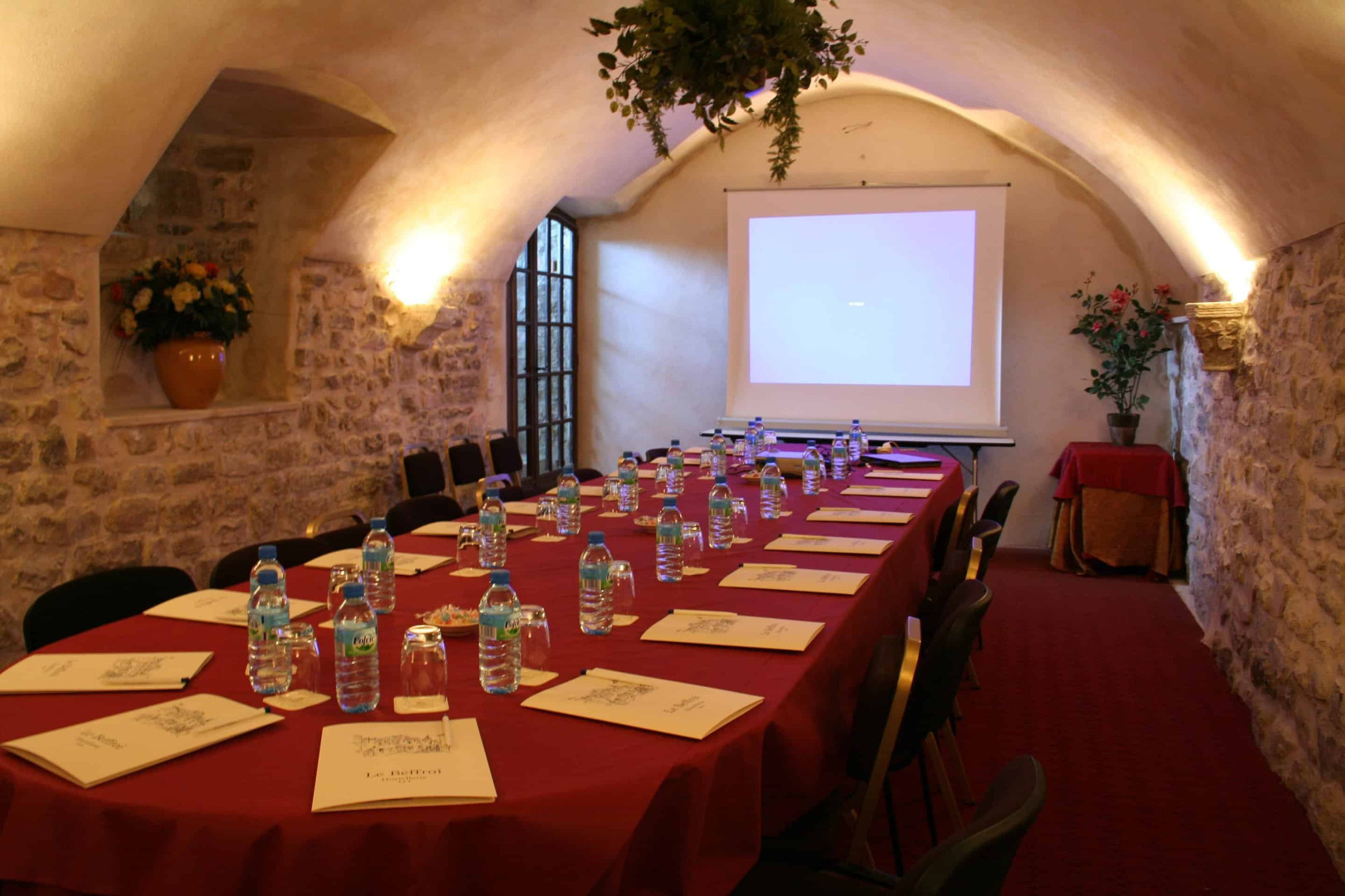 
                                                Vente
                                                 Hôtel-restaurant 3 étoiles de 22 chambres à vendre dans le Vaucluse