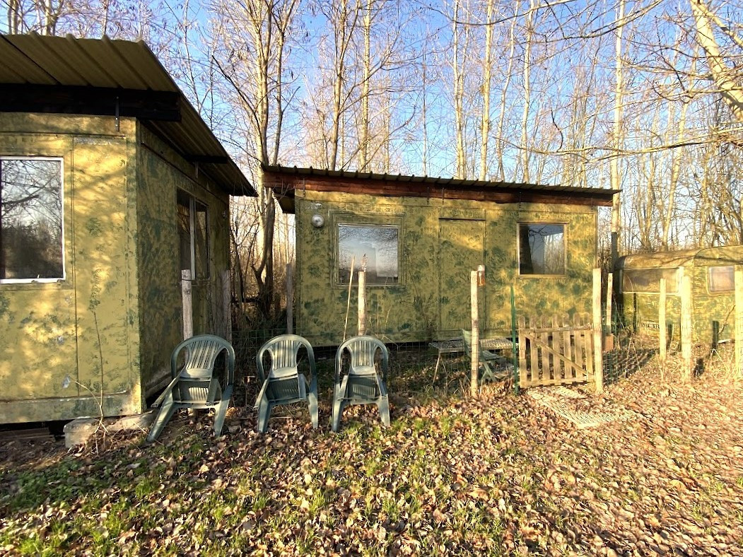 
                                                Vente
                                                 HUTTE DE CHASSE DANS L'AISNE (VALLEE DE L'OISE)