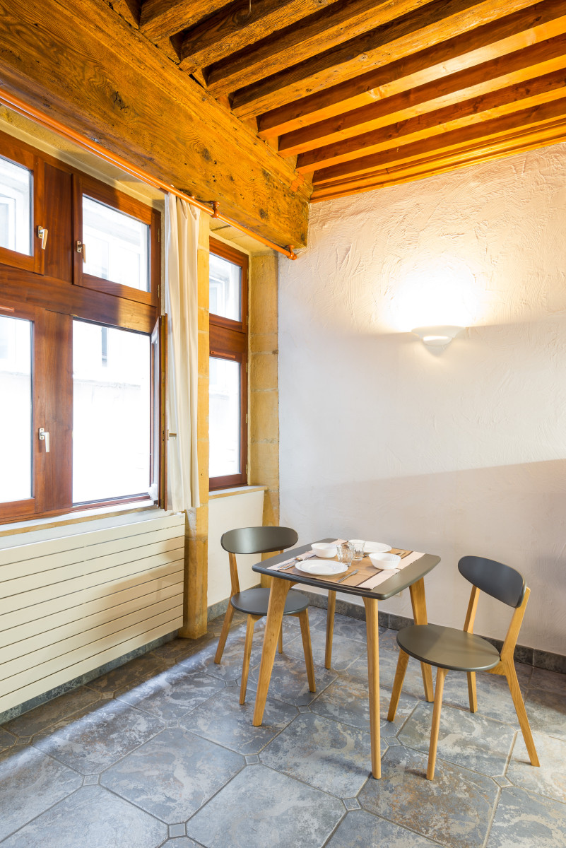 
                                                Vente
                                                 Hyper-centre de Lyon 69001- Duplex cosy au Coeur de la Presqu'île / Saint-Nizier.