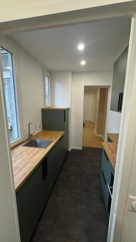 
                                                Location
                                                 Hyper centre rue du jard beau f2 refait a neuf