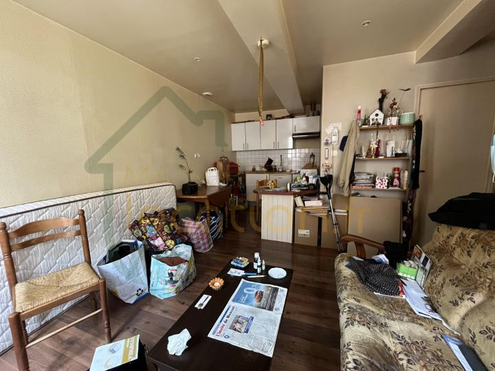 
                                                Location
                                                 HYPER CENTRE ST QUENTIN :