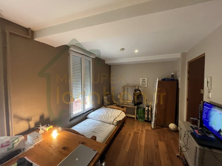 
                                                Location
                                                 HYPER CENTRE ST QUENTIN :