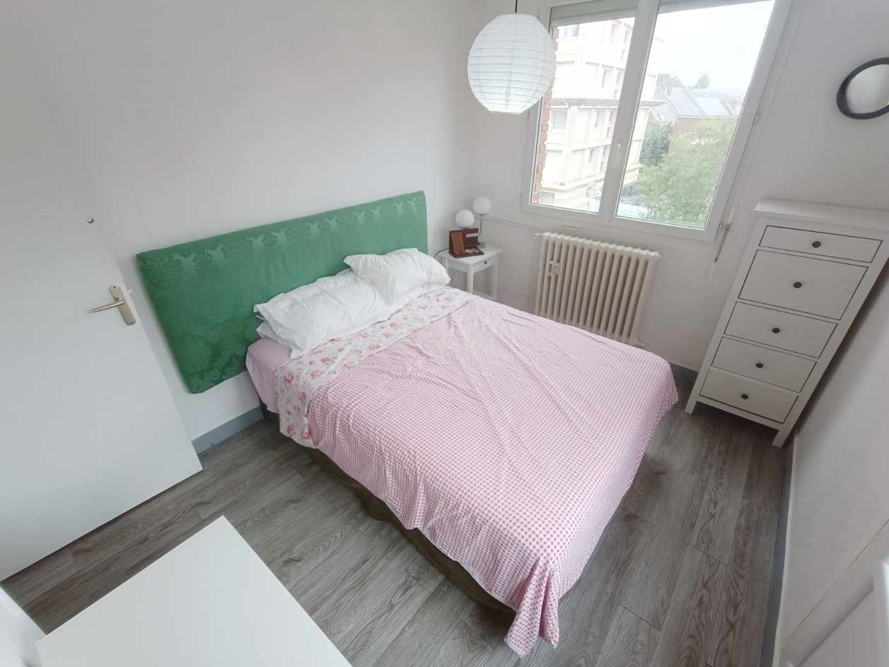 
                                                Vente
                                                 Hypercentre Amiens – T3 avec 2 balcons