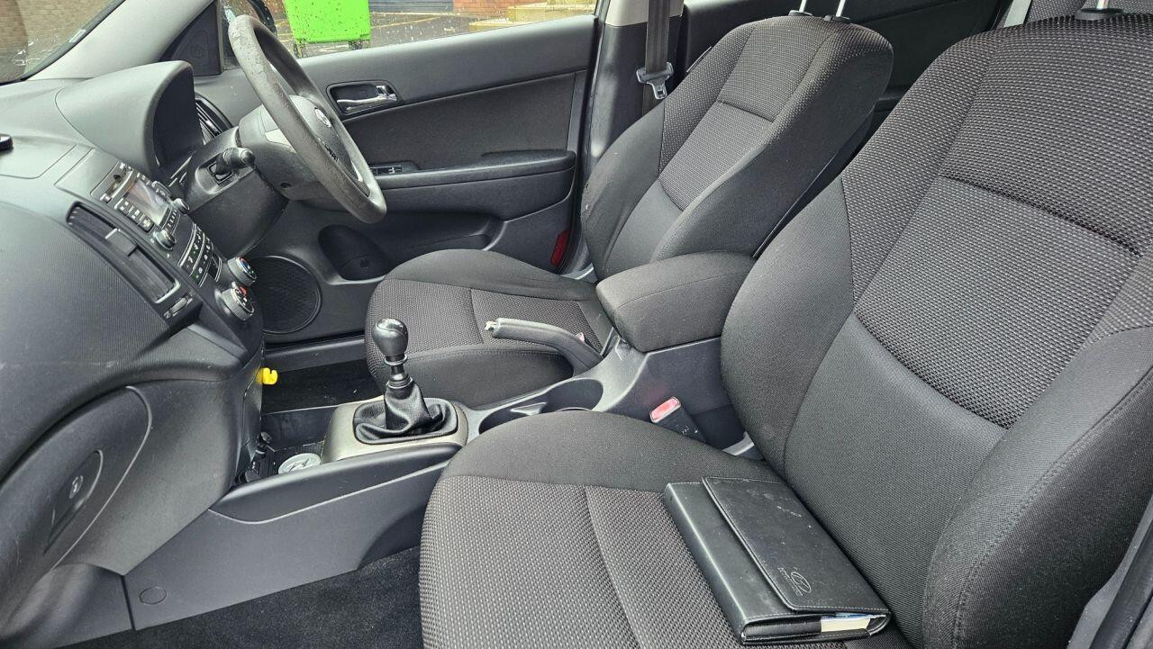 
                                                Voiture
                                                 Hyundai I30 1.4 Comfort Hatchback 5dr Petrol Manual Euro 4 (108 bhp) MOT 11/26 119K PSH DRIVES WELL