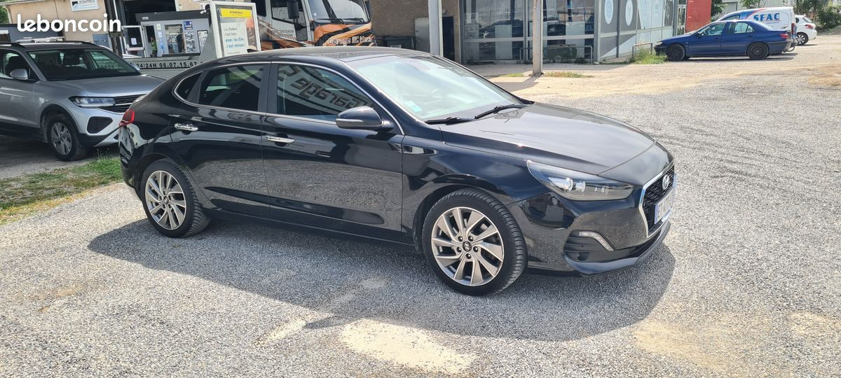 
                                                Voiture
                                                 HYUNDAI i30 Fastback 1.4 T-GDi 140ch Creative