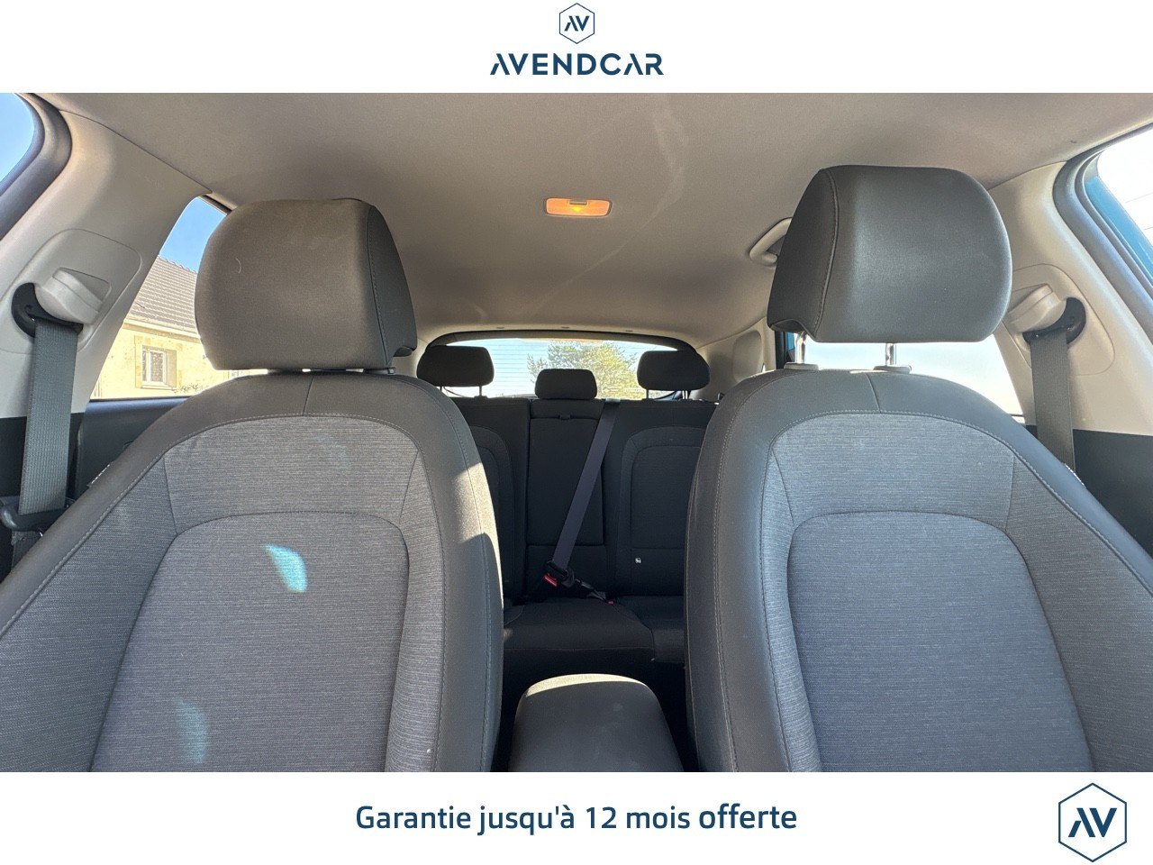 
                                                Voiture
                                                 HYUNDAI KONA