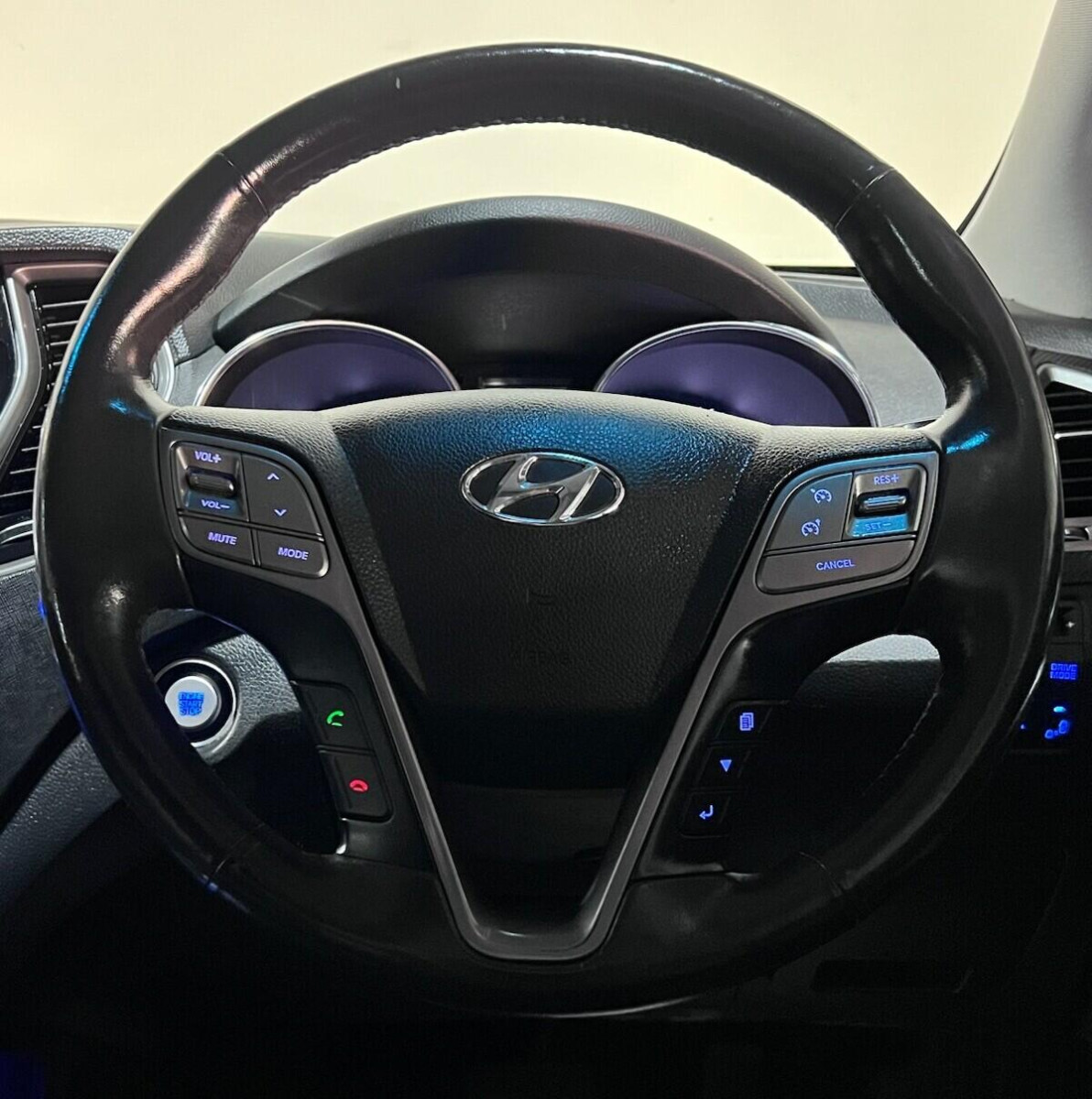 
                                                Voiture
                                                 Hyundai Santa Fe 2.2 CRDi Blue Drive Wiggins Edition SUV 5dr Diesel Auto 4WD Euro 6 (s/s) (7 Seat) (200 ps)