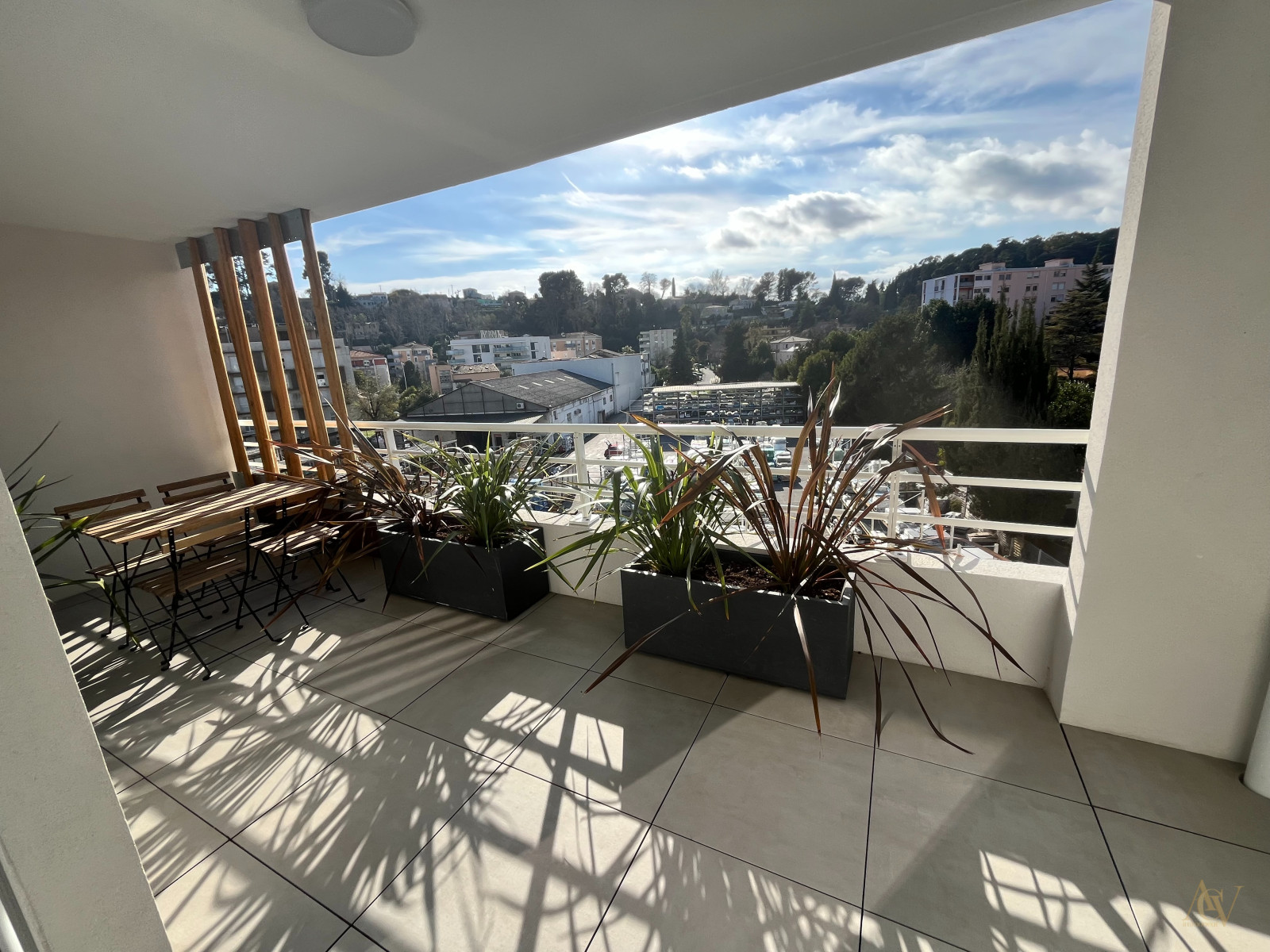 
                                                Vente
                                                 Idéal 1er achat 3 Pièces terrasse Cagnes Sur Mer