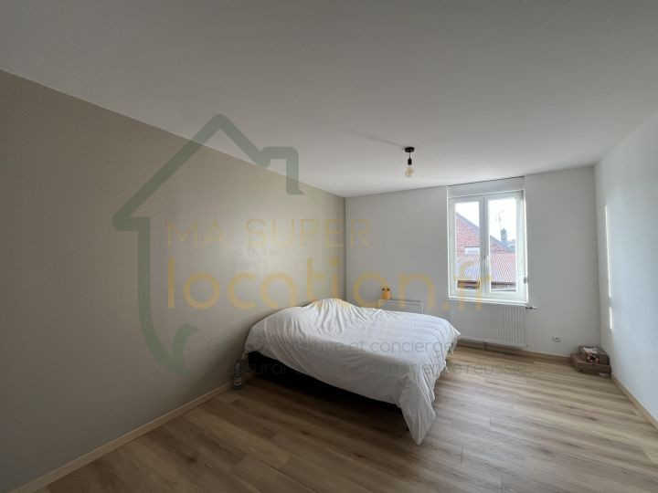 
                                                Location
                                                 IDEAL ENTREPRENEUR - Grande maison avec entrepôt de 150m2