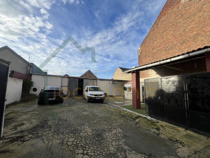 
                                                Location
                                                 IDEAL ENTREPRENEUR - Grande maison avec entrepôt de 150m2