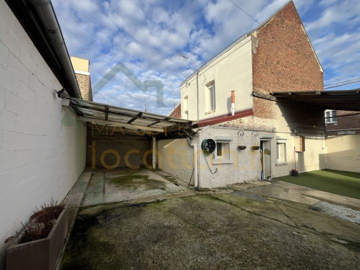 
                                                Location
                                                 IDEAL ENTREPRENEUR - Grande maison avec entrepôt de 150m2