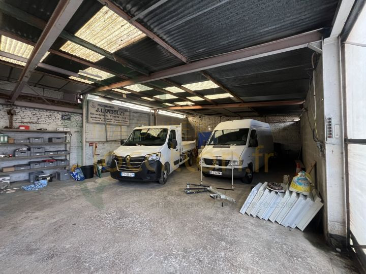 
                                                Location
                                                 IDEAL ENTREPRENEUR - Grande maison avec entrepôt de 150m2