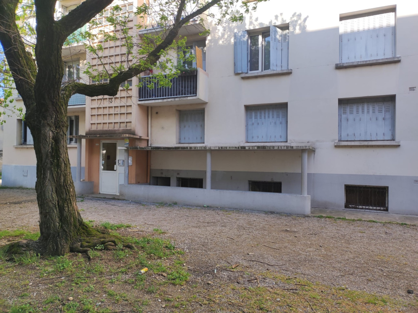 
                                                Vente
                                                 Idéal investisseur T4 à rénover