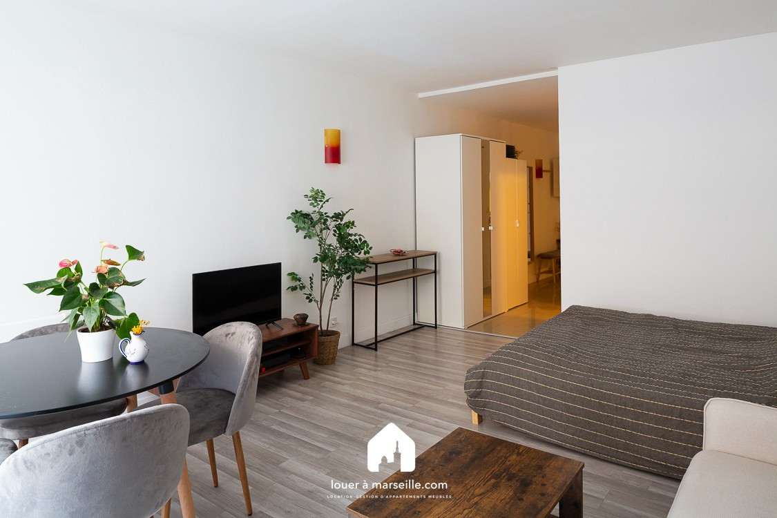 
                                                Location
                                                 Idéal Mermoz