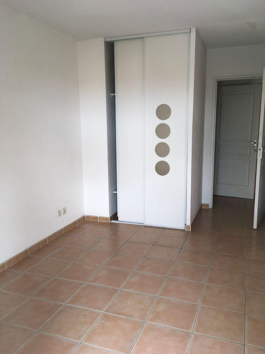 
                                                Location
                                                 Idéal pour etudiant