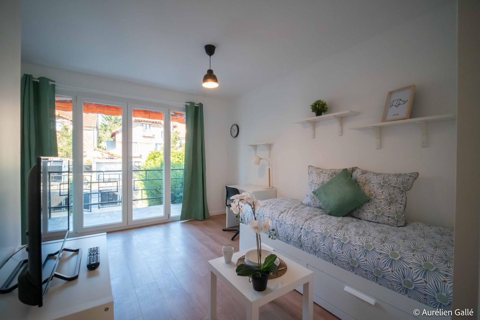 
                                                Vente
                                                 Immeuble 14 pièces
