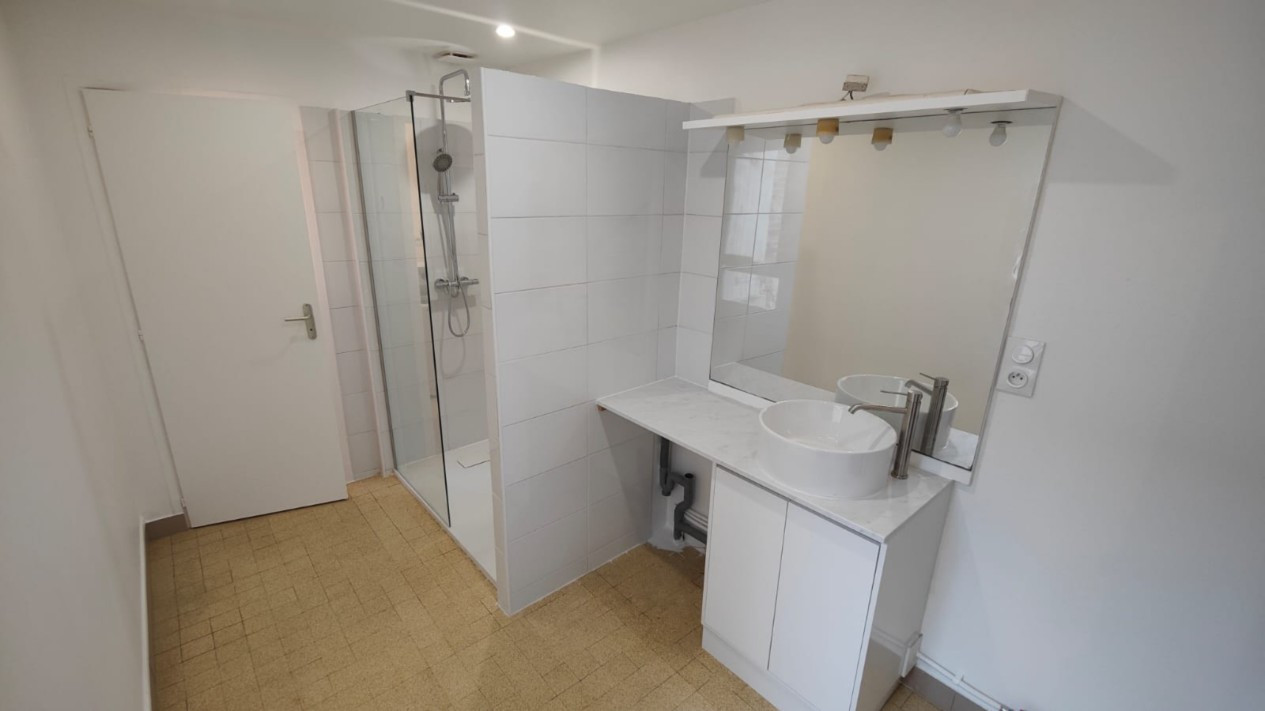 
                                                Vente
                                                 Immeuble -