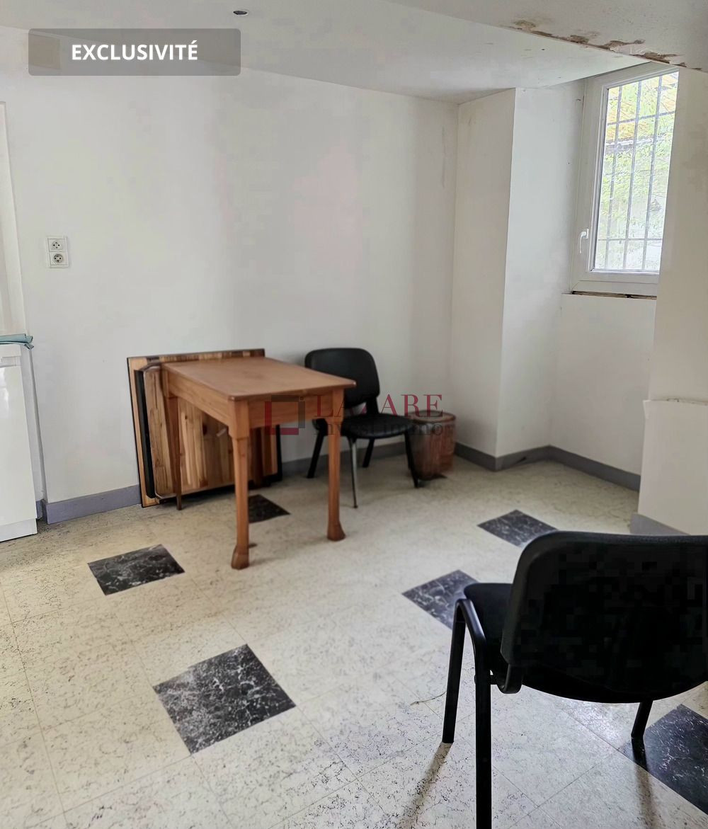
                                                Vente
                                                 Immeuble avec local commercial coeur de bourg