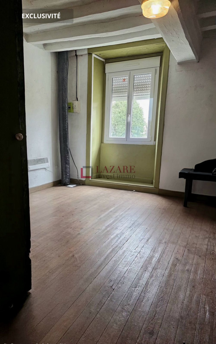 
                                                Vente
                                                 Immeuble avec local commercial coeur de bourg