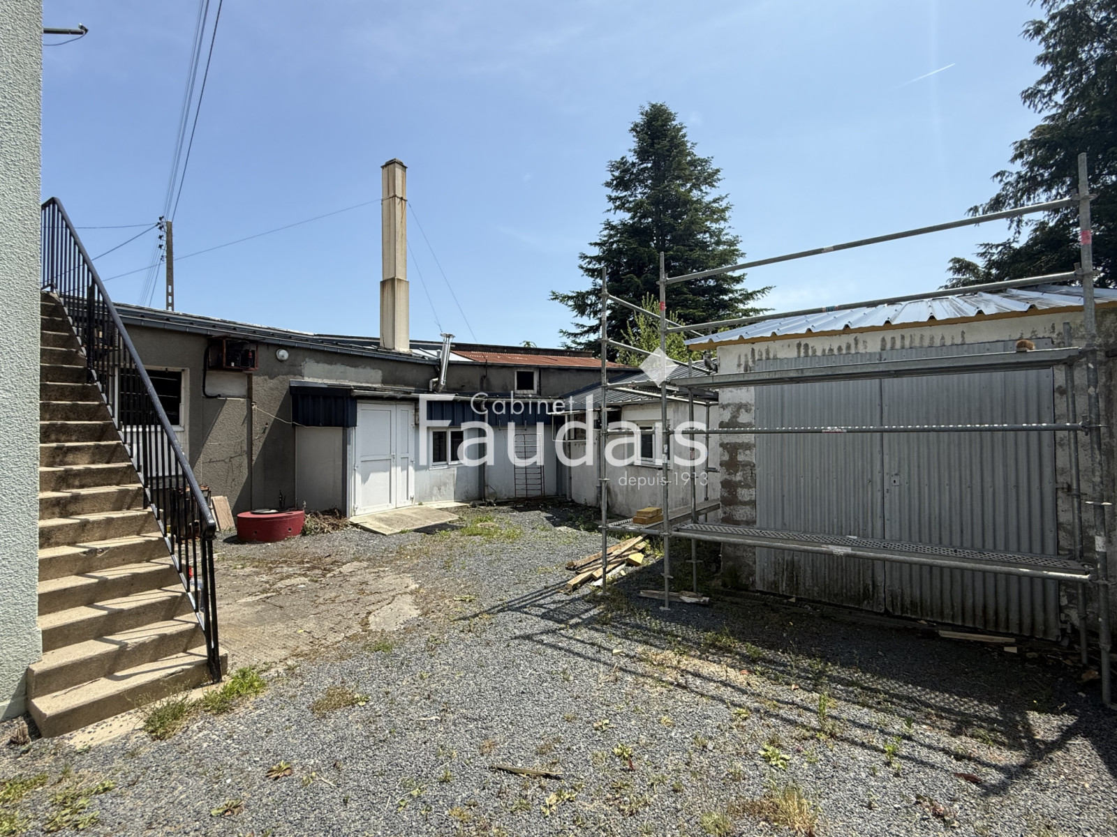 
                                                Vente
                                                 immeuble bourg RONCEY