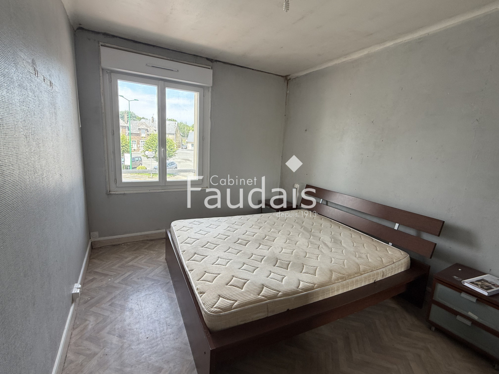 
                                                Vente
                                                 immeuble bourg RONCEY