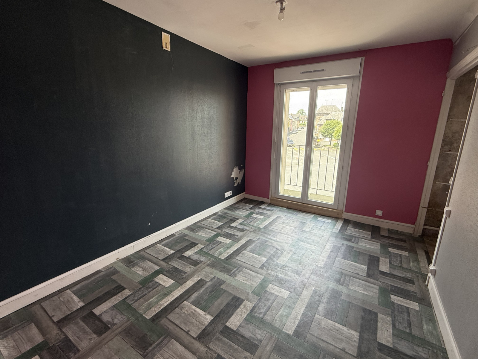 
                                                Vente
                                                 immeuble bourg RONCEY