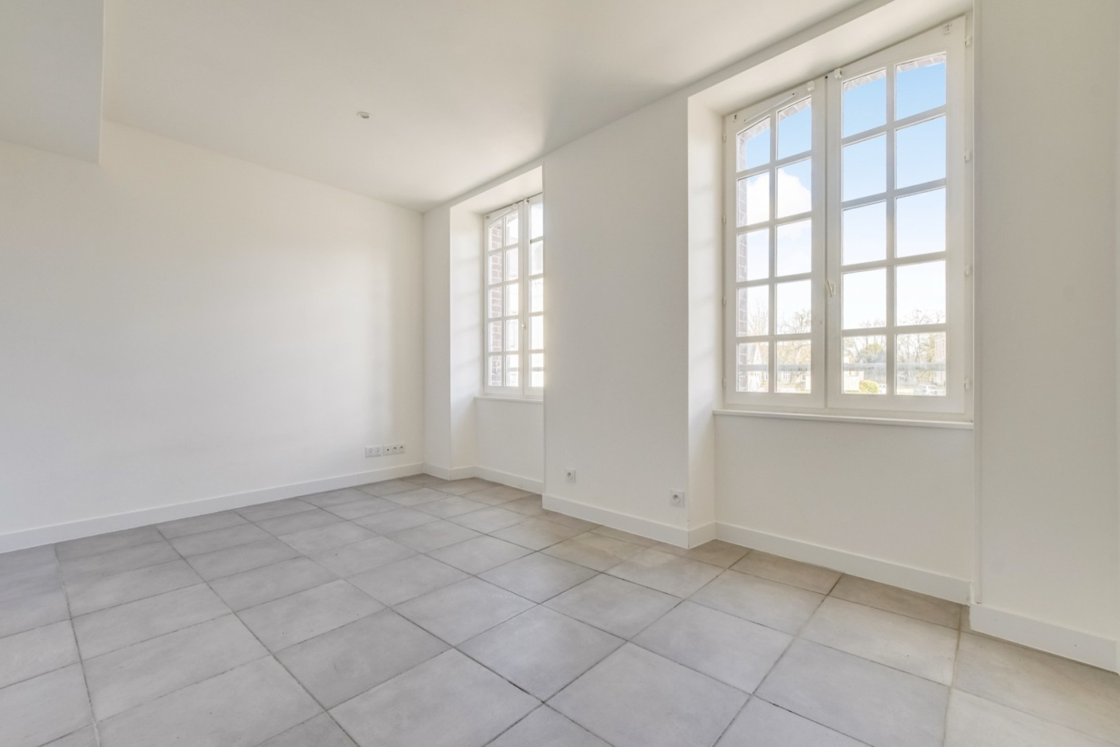 
                                                Vente
                                                 Immeuble - Brienon sur Armançon