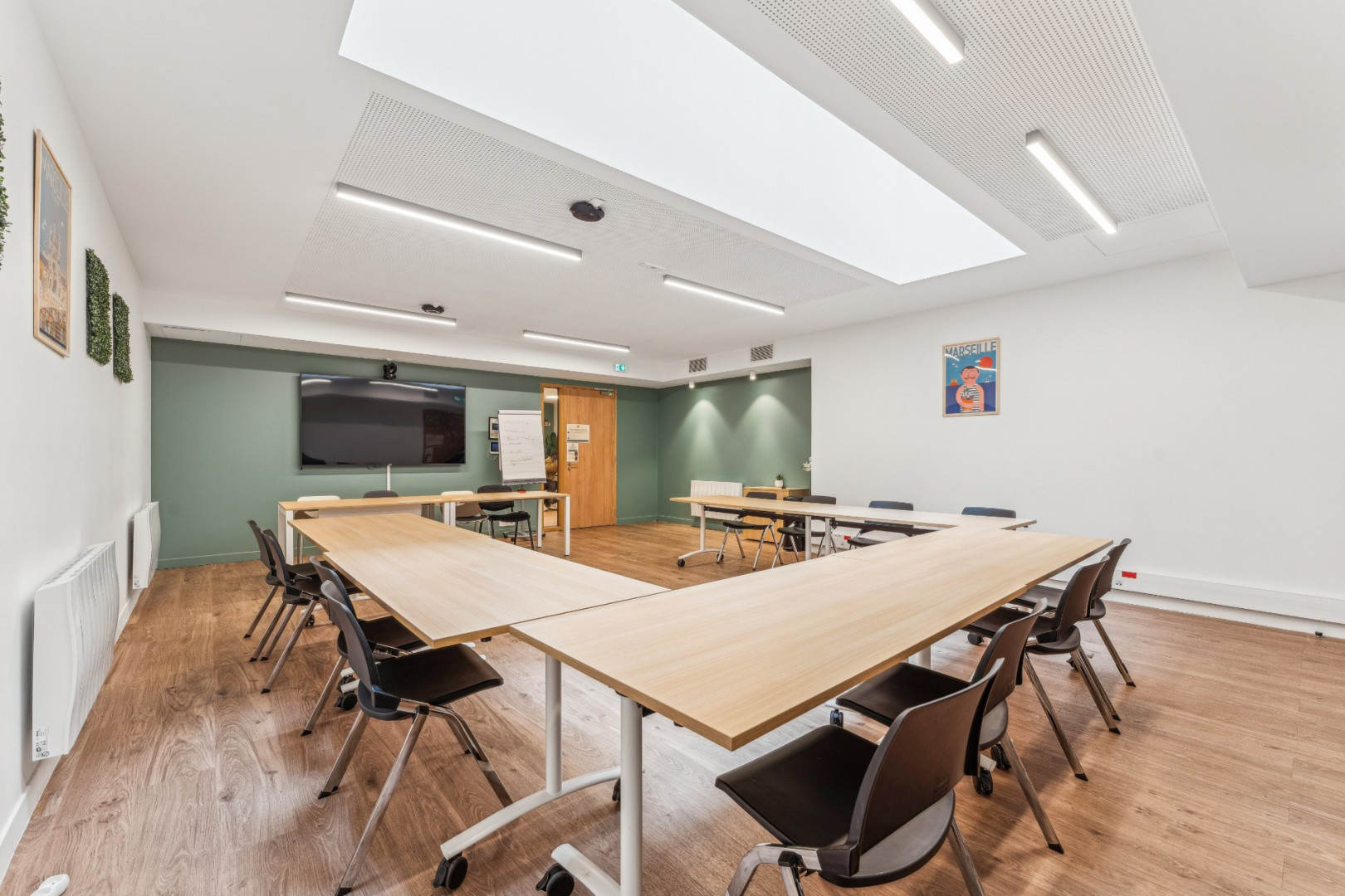 
                                                Vente
                                                 Immeuble Bureaux Paris 19