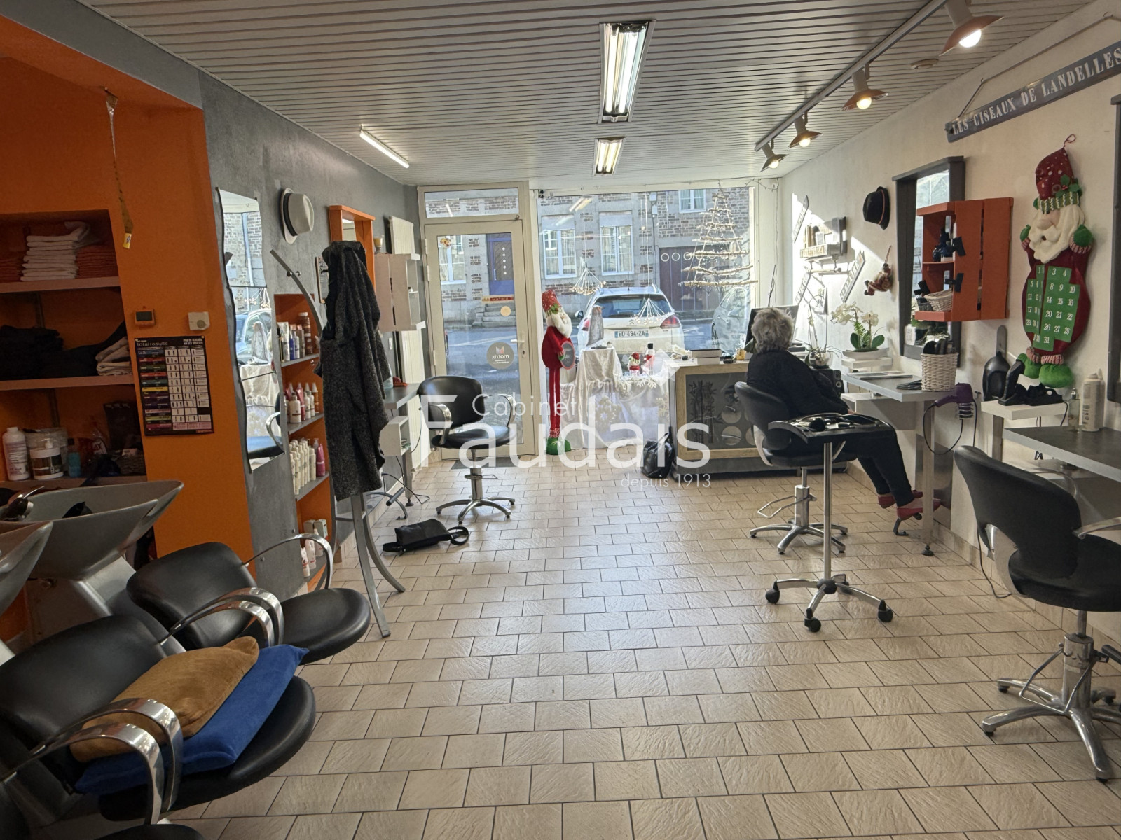 
                                                Vente
                                                 immeuble centre bourg LANDELLES ET COUPIGNY