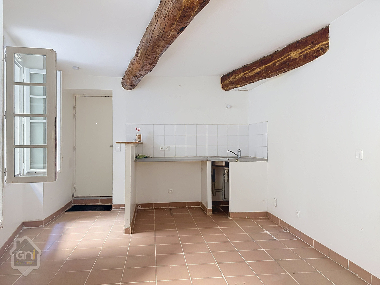 
                                                Vente
                                                 Immeuble de 4 lots à rafraichir