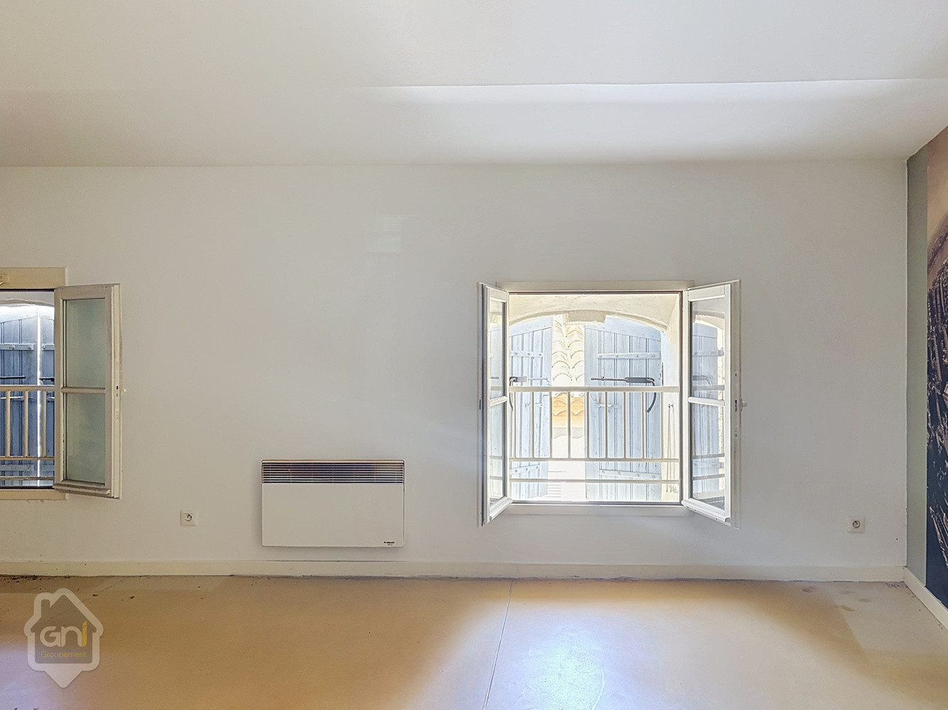 
                                                Vente
                                                 Immeuble de 4 lots à rafraichir
