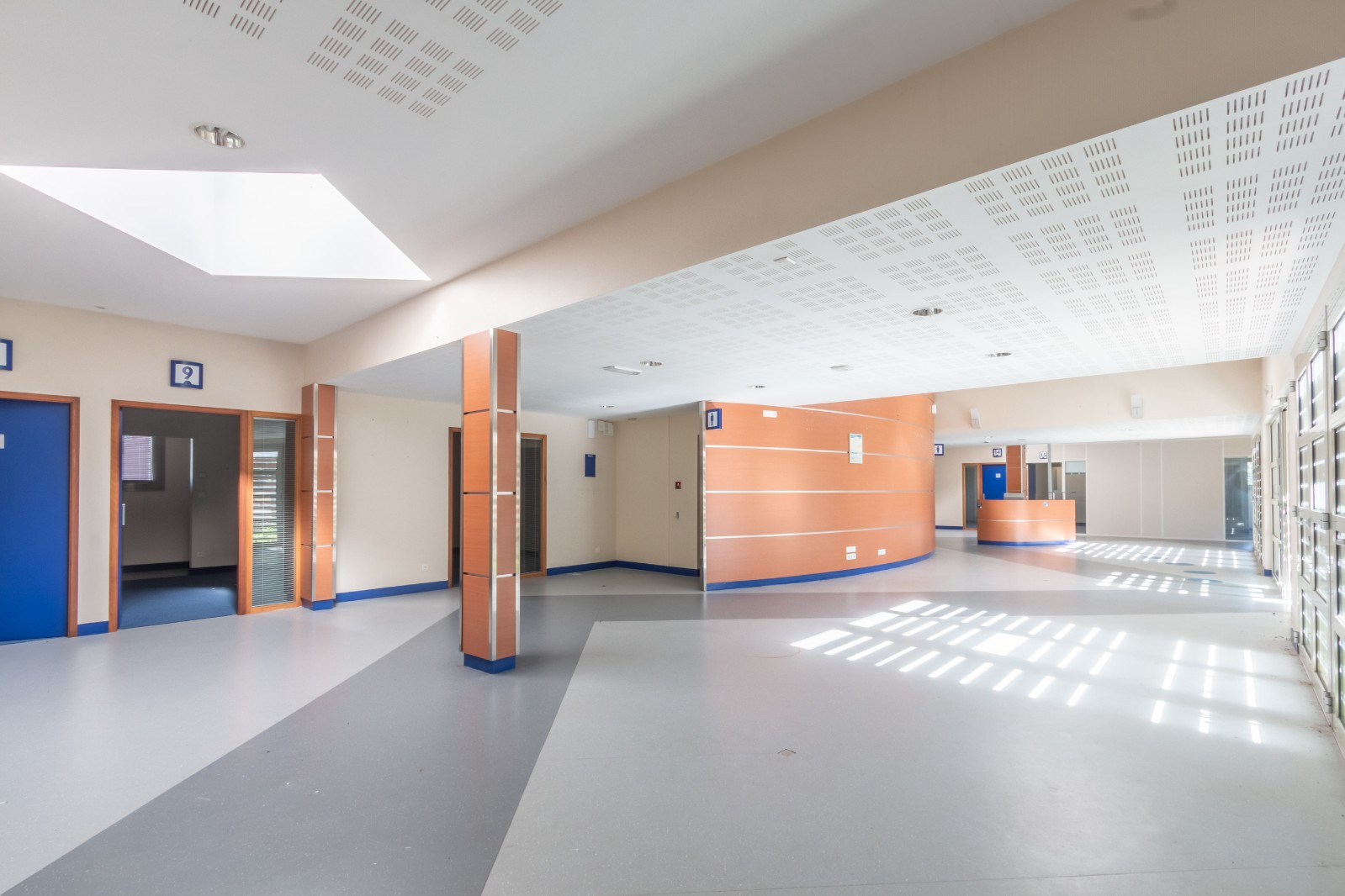 
                                                Vente
                                                 Immeuble de bureaux 850 m²à Châtellerault (86)