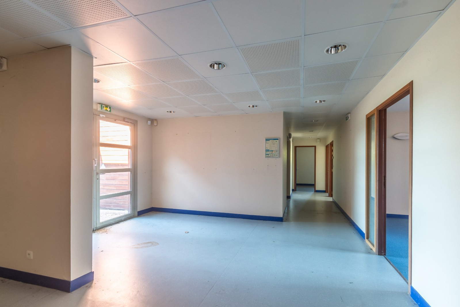 
                                                Vente
                                                 Immeuble de bureaux 850 m²à Châtellerault (86)