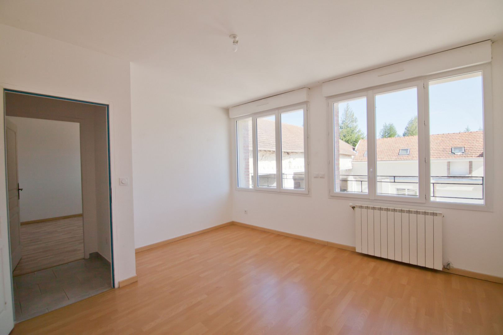 
                                                Vente
                                                 Immeuble de rapport  15 appartements  Romilly (10)