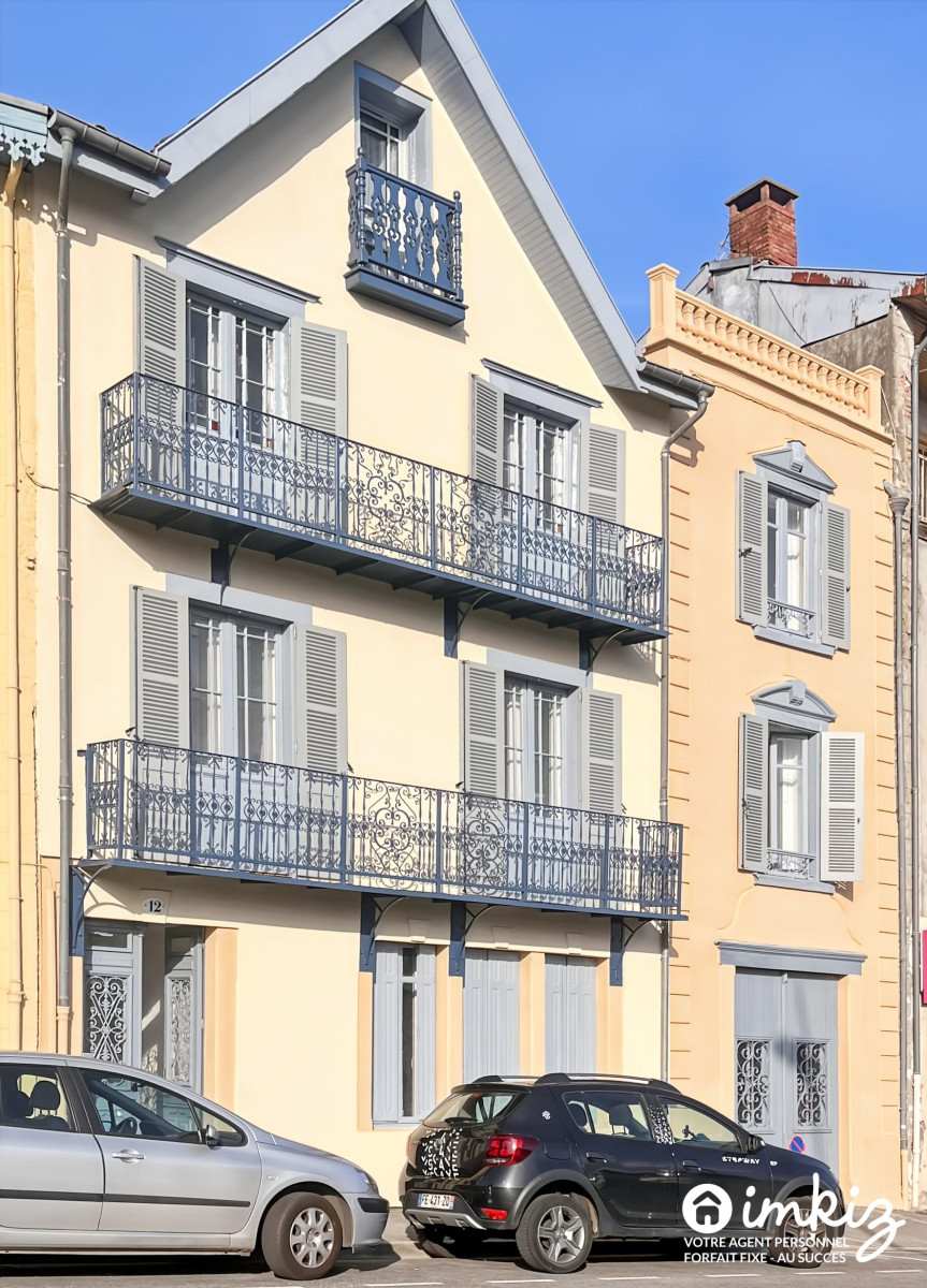 
                                                Vente
                                                 immeuble de rapport 8%