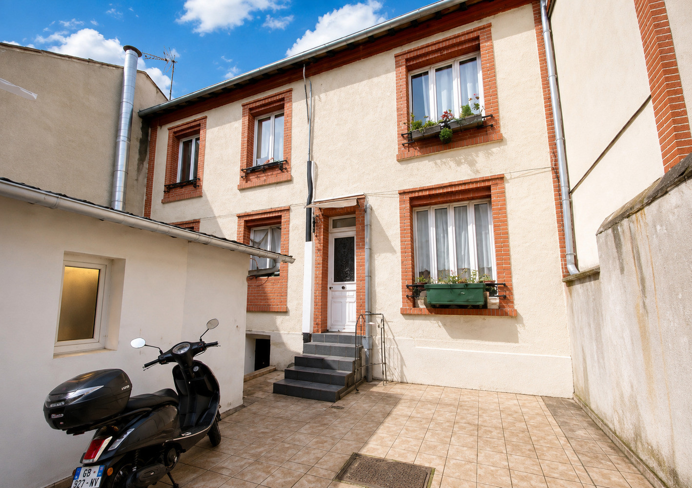 
                                                Vente
                                                 Immeuble de rapport Asnières sur Seine