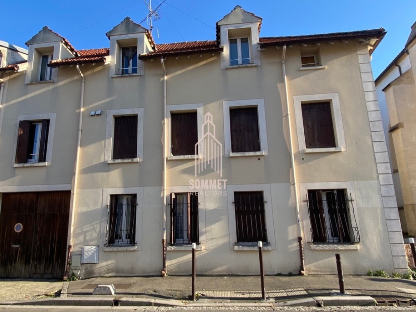 
                                                Vente
                                                 IMMEUBLE DE RAPPORT - STAINS -