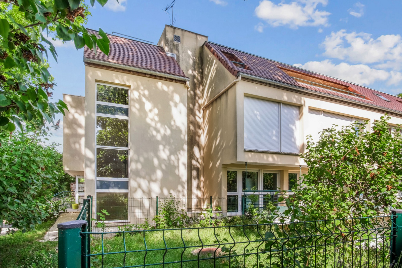 
                                                Vente
                                                 Immeuble d'habitation – Chelles